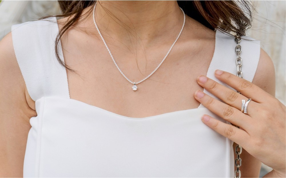 Che cos’è un gioiello punto luce?